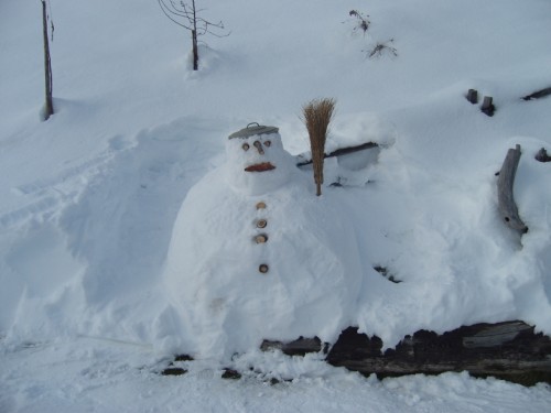 Reichlich Schnee f�r Schneemannbauer